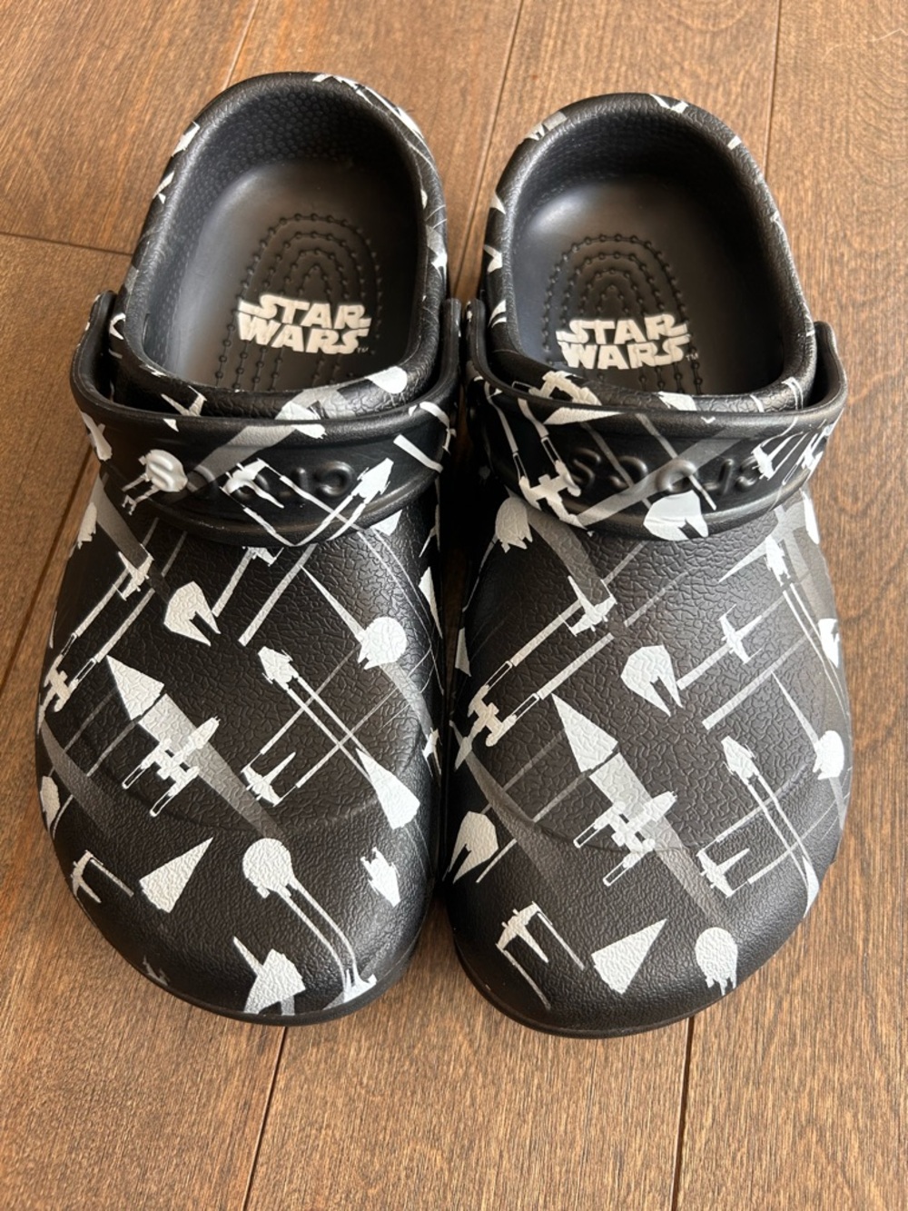 Crocs Star Wars Black & White Printed Comfort Clog size 7/9